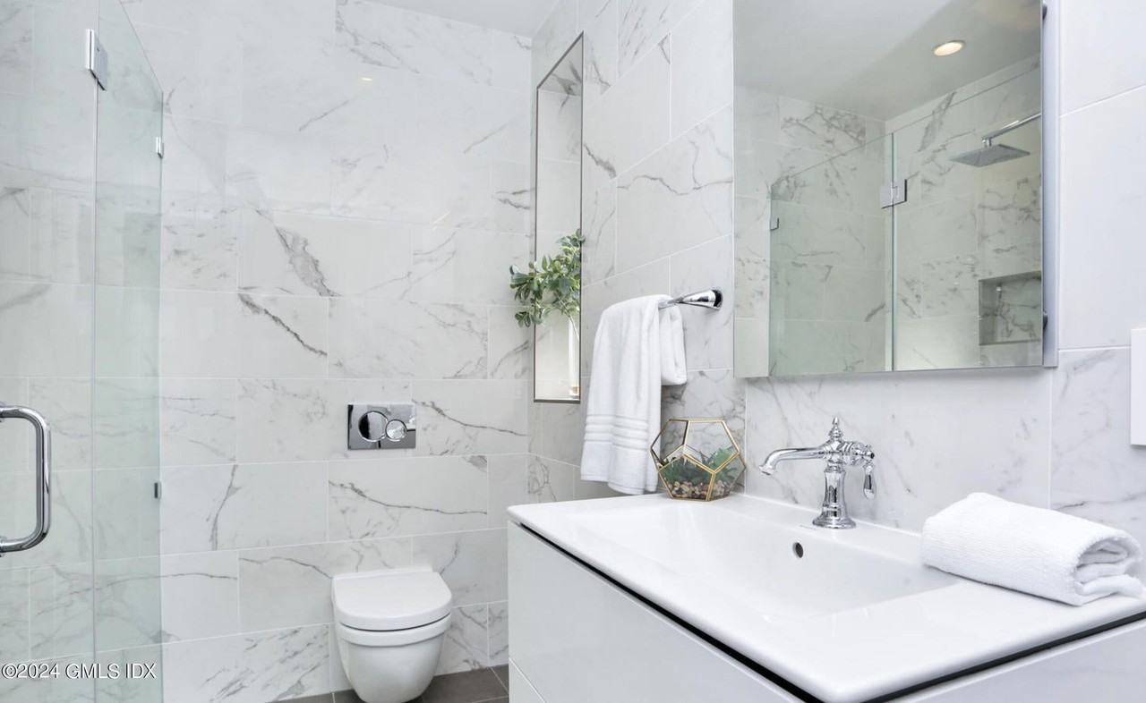 171 Greenwich Ave #3A - Photo 6 of 8