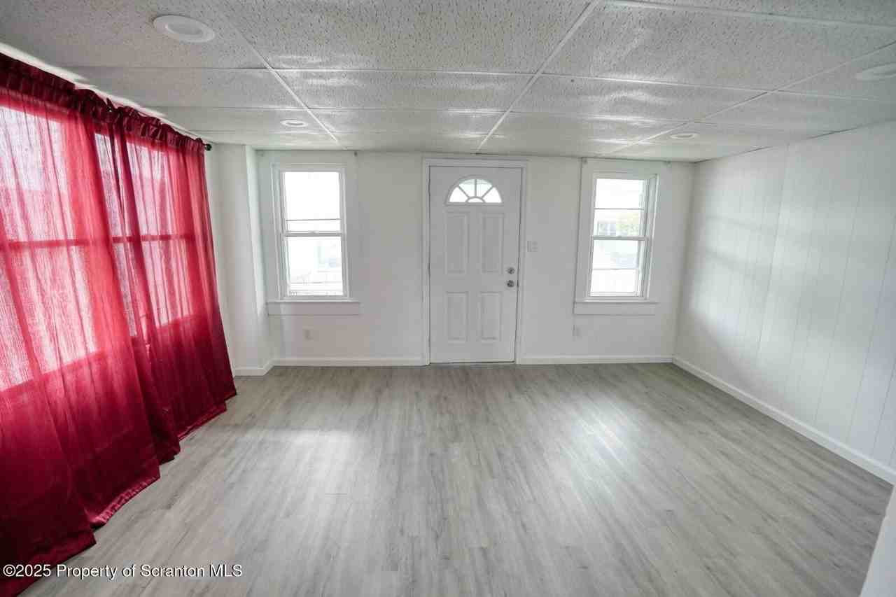 1012 Clearview St - Photo 3 of 25