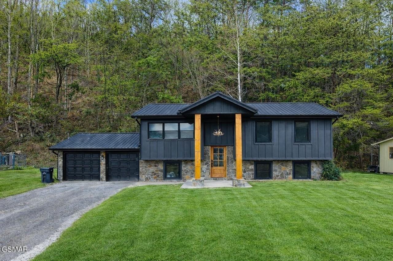 3139 Easy St - Photo 4 of 20