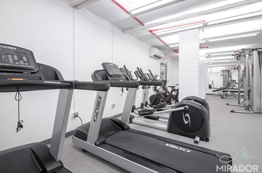 255 W 14th St - Photo 5 of 10