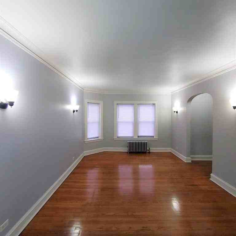 1668 W Farwell Ave - Photo 3 of 10