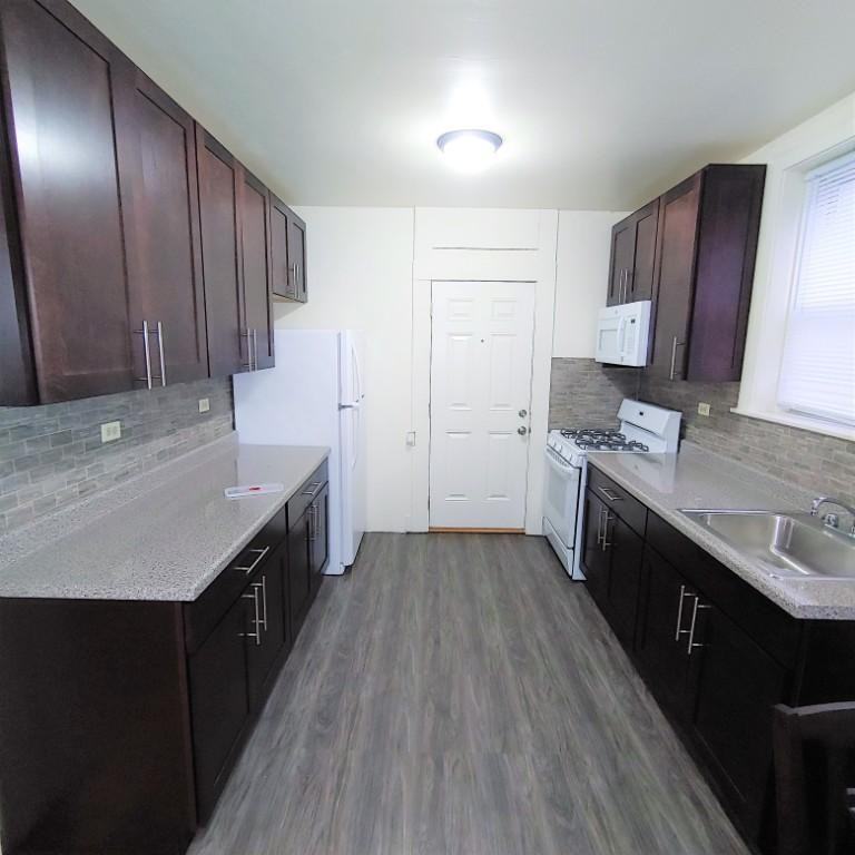 1668 W Farwell Ave - Photo 6 of 10