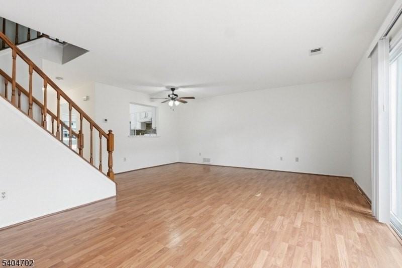 374 Aldeburgh Ave - Photo 7 of 13