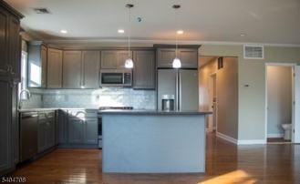 204 Harrison St - Photo 1 of 1