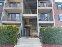 featured image of 55 Fisher Dr #55