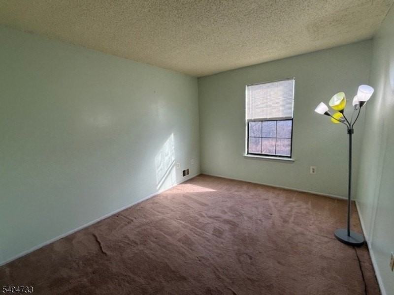 55 Fisher Dr #55 - Photo 6 of 9