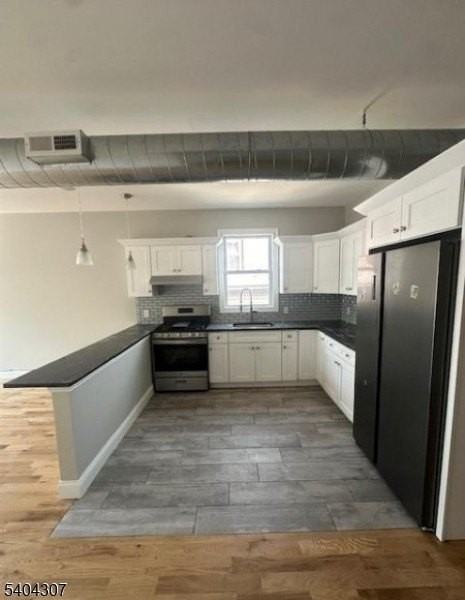 619 E 26th St #201 - Photo 4 of 12