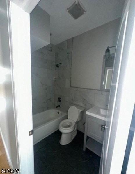 619 E 26th St #201 - Photo 6 of 12