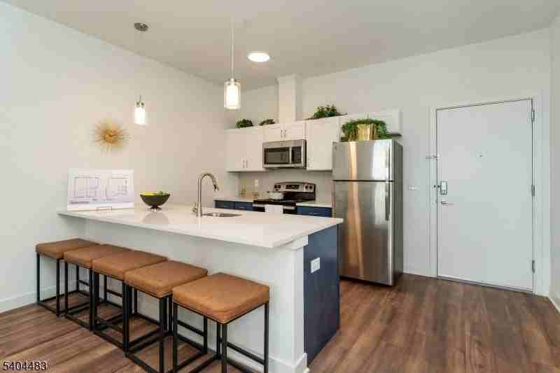 18 W Main St #314 - Photo 3 of 27