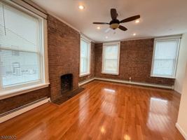 featured image of 10 Depot Sq #2R