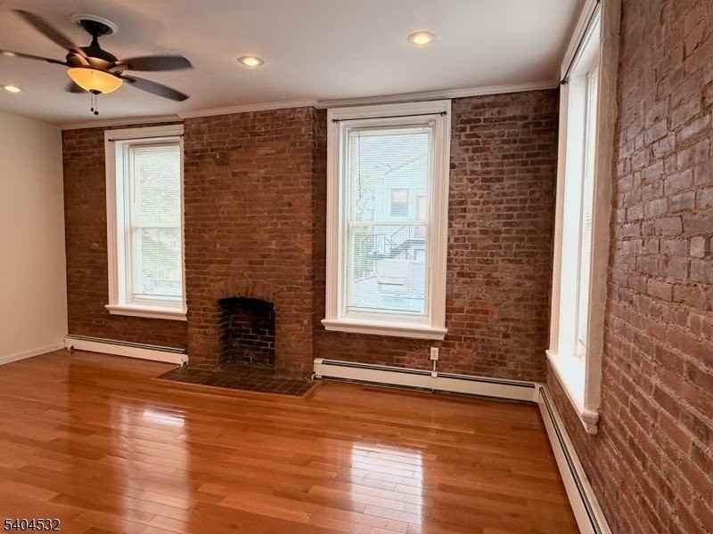 10 Depot Sq #2R - Photo 5 of 13