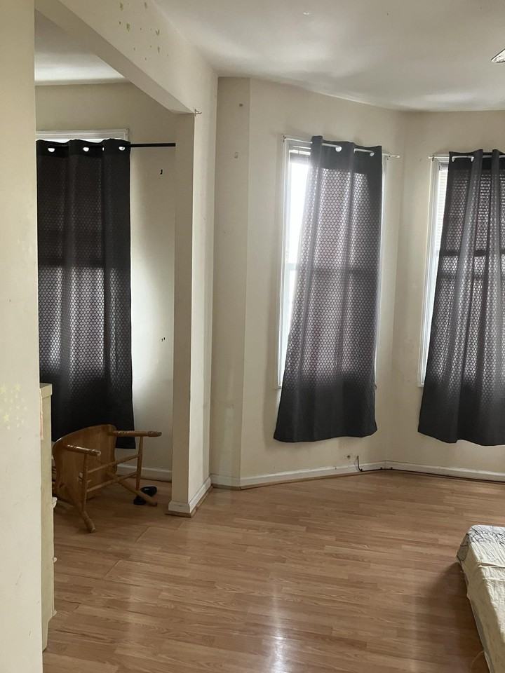 70 W 44th St #2 - Photo 2 of 10