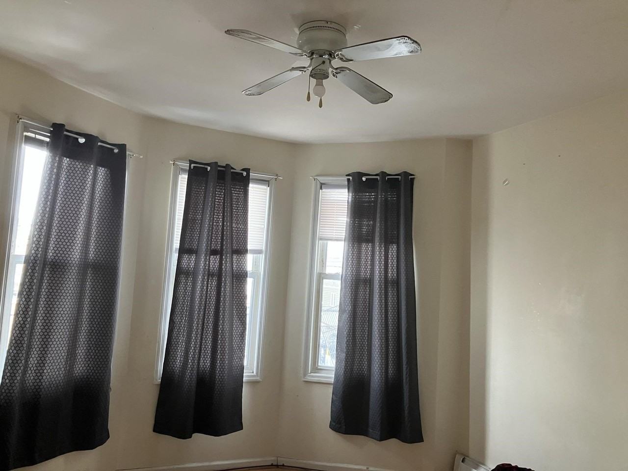 70 W 44th St #2 - Photo 3 of 10