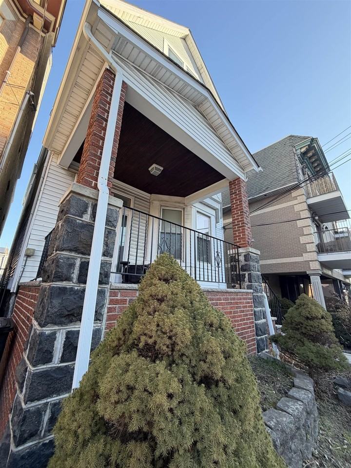 6 Fulton St #3 - Photo 2 of 18