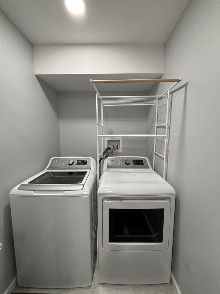 570 66th St #G - Photo 5 of 7