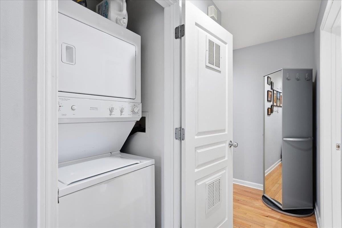 606 Adams St #5 - Photo 7 of 16