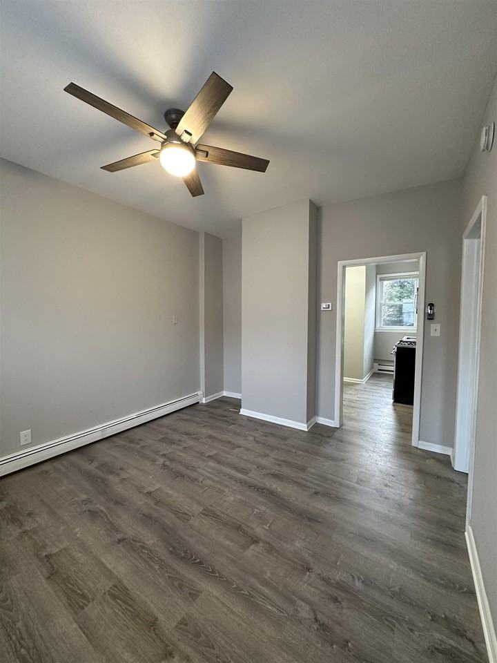 46 E 17th St #1R - Photo 6 of 14