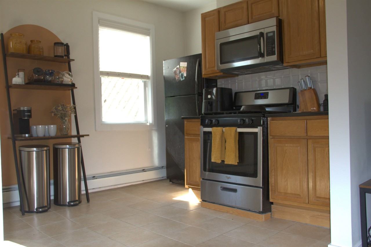 412 Palisade Ave #2 - Photo 4 of 10