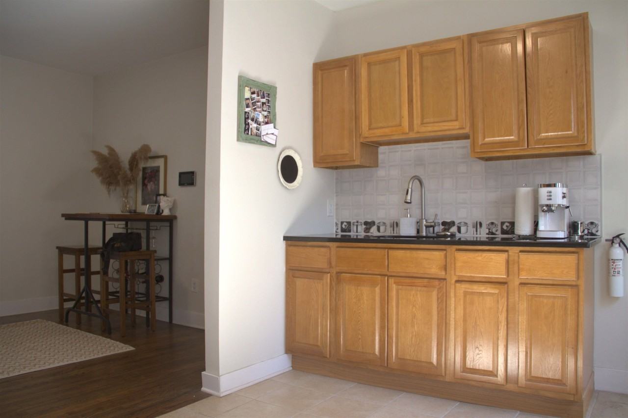 412 Palisade Ave #2 - Photo 5 of 10