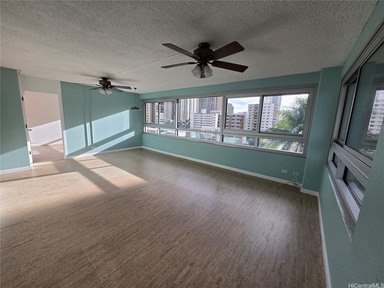 2465 Ala Wai Blvd Apt 603 #603 - Photo 2 of 15