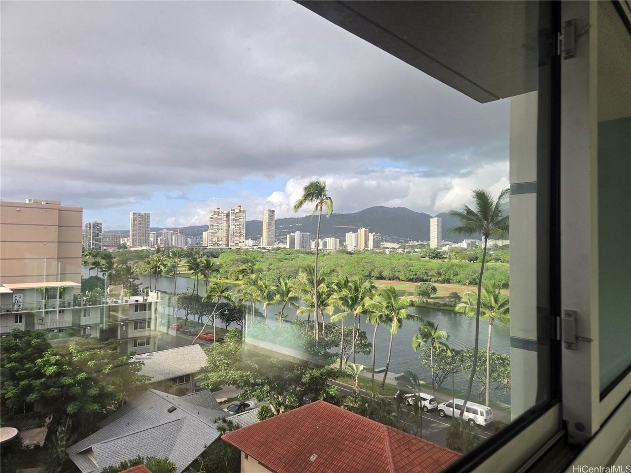 2465 Ala Wai Blvd Apt 603 #603 - Photo 3 of 15