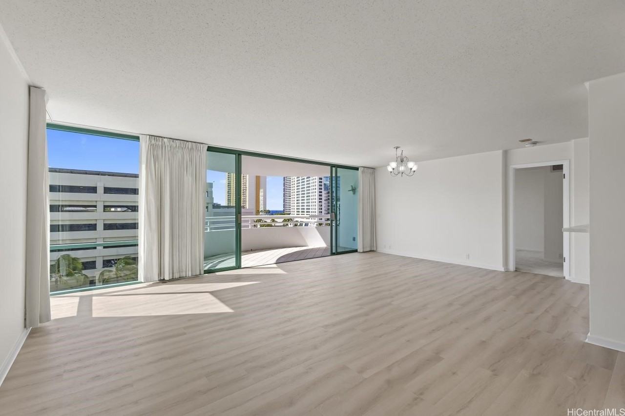 1341 Kapiolani Blvd Apt 10c #10C - Photo 2 of 25