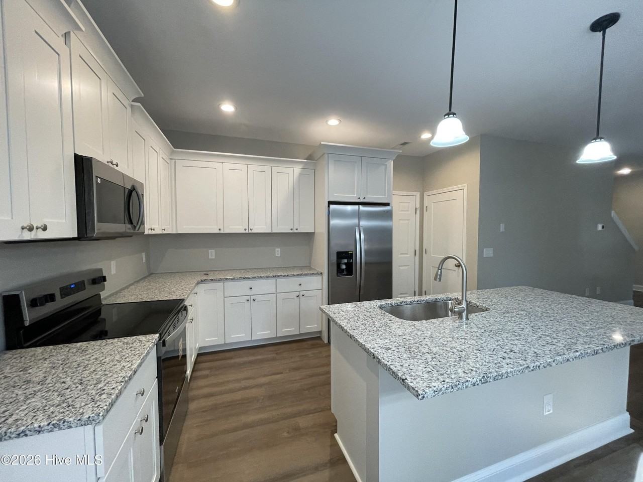 116 Eaker Dr - Photo 5 of 28