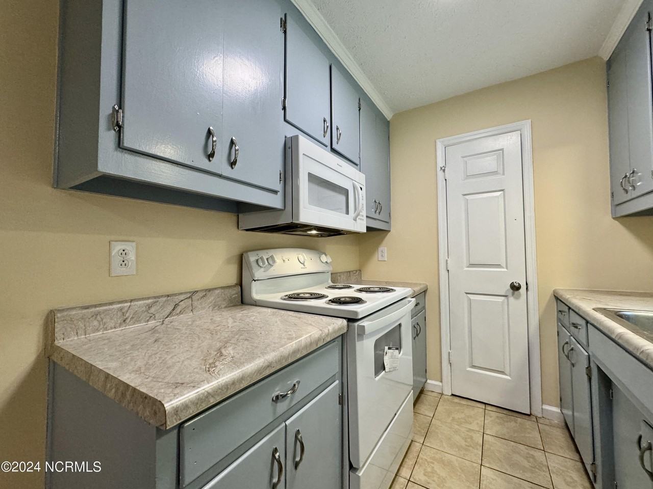 3802 Brandywine Dr - Photo 5 of 20