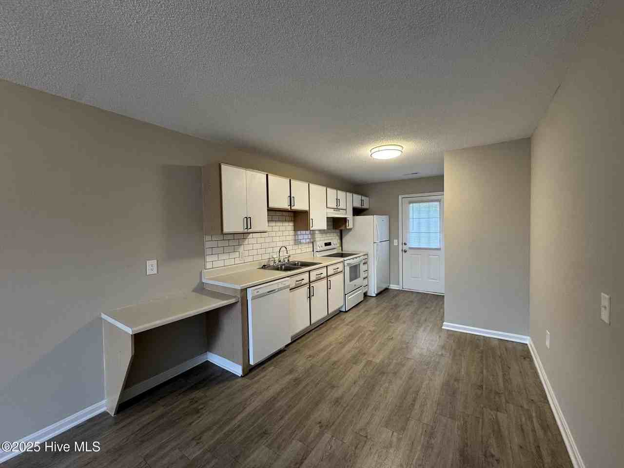 2235 Hurt Dr - Photo 6 of 14