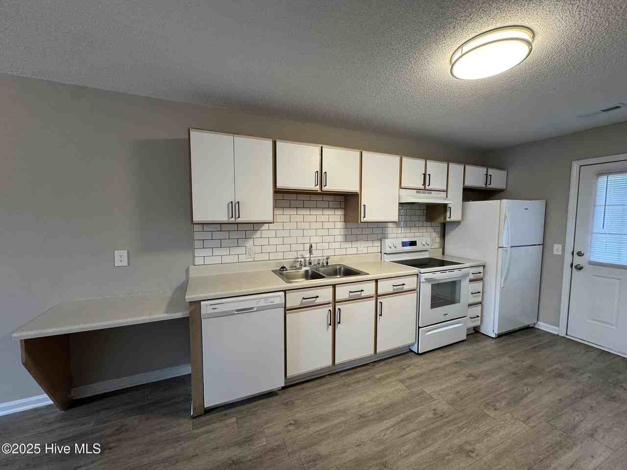 2235 Hurt Dr - Photo 7 of 14