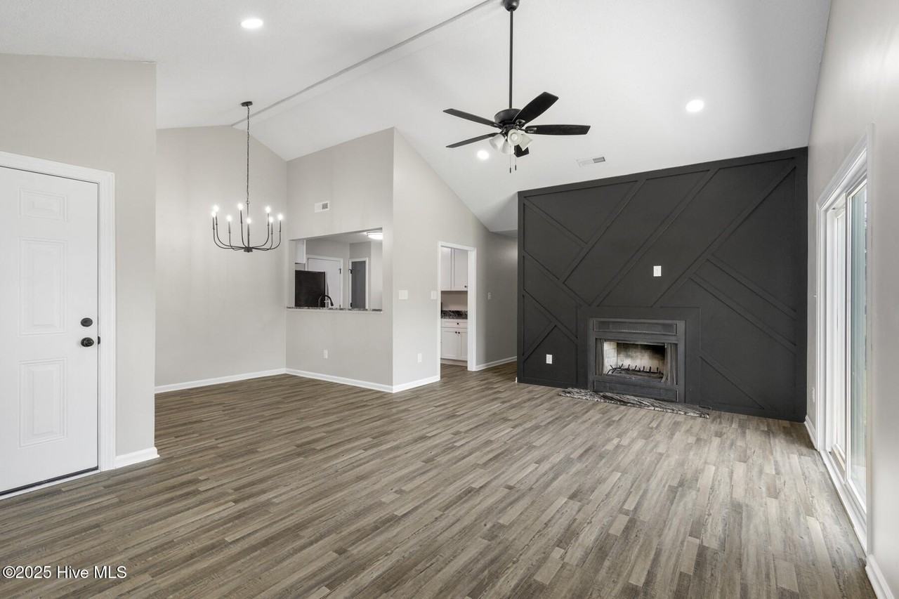 206 Pollard Dr - Photo 5 of 21