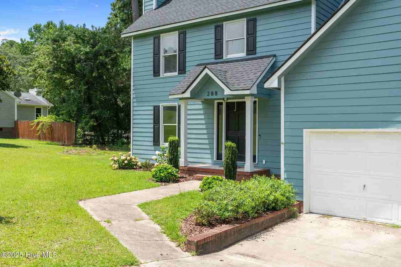 288 Lakeridge Dr - Photo 3 of 39