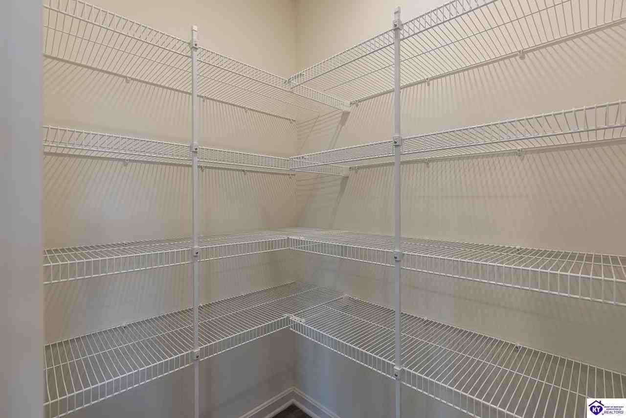 557 Pinehurst Dr - Photo 5 of 21