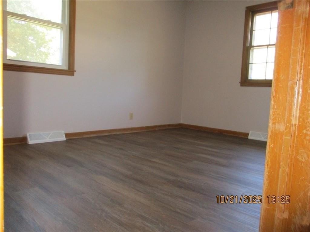 303 Hargis Ln - Photo 6 of 23