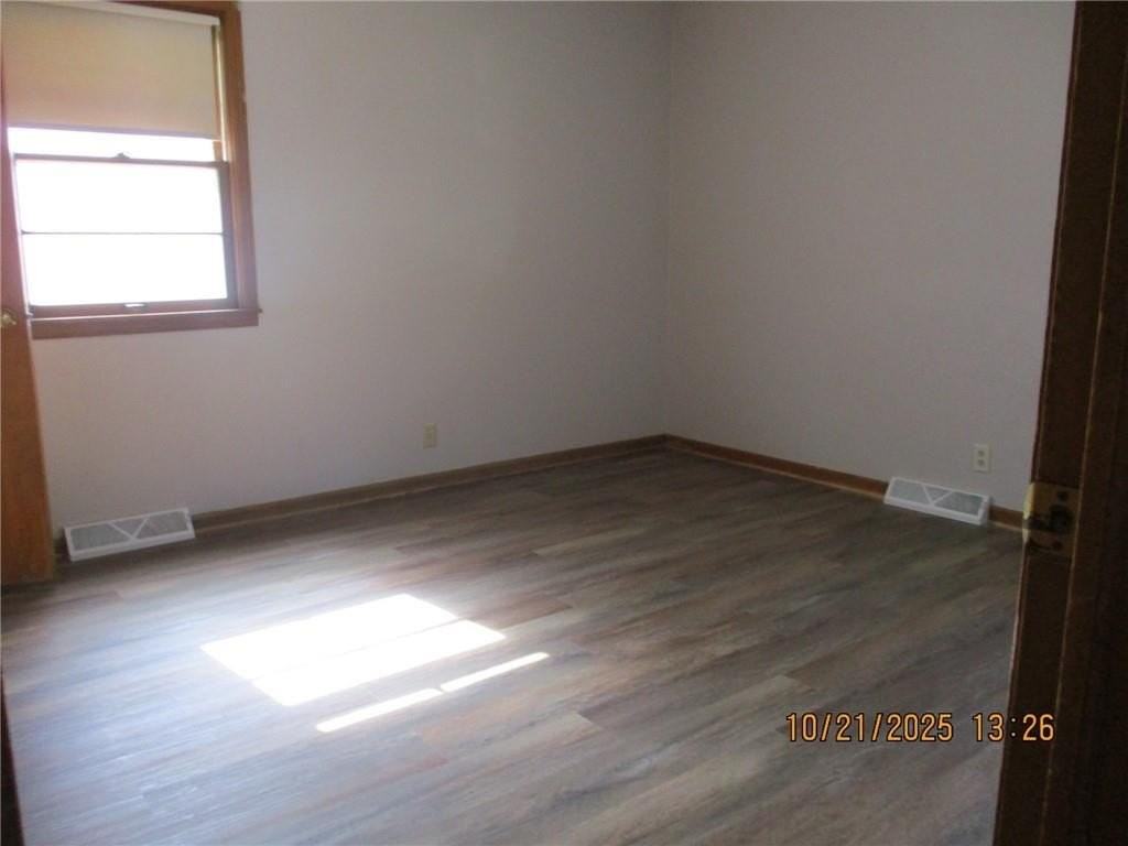 303 Hargis Ln - Photo 7 of 23