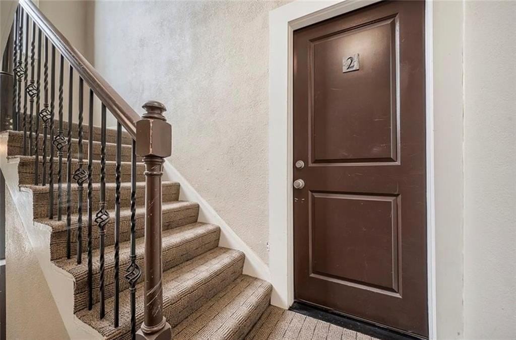 1104 W 46th St Apt 2 #2 - Photo 3 of 14