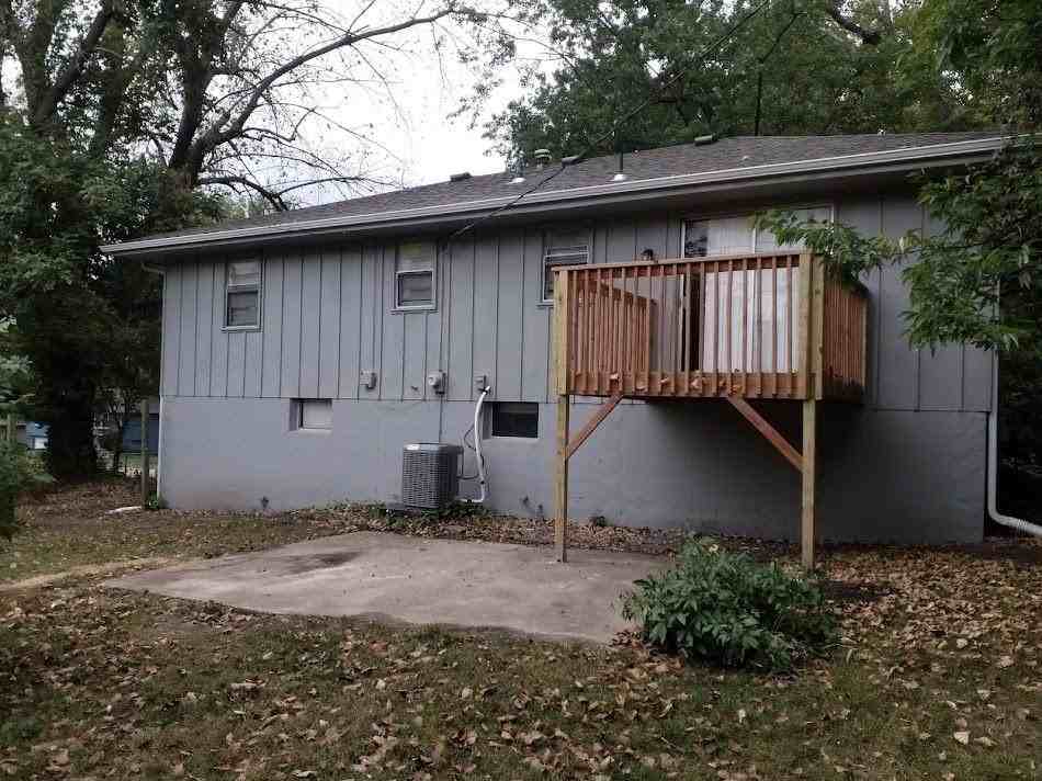 218 Sw 19th St - Photo 2 of 10