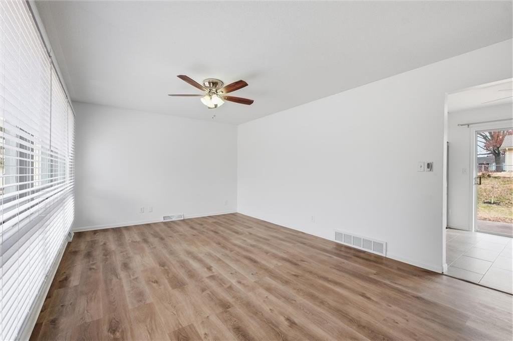 8631 N Charlotte St - Photo 5 of 36