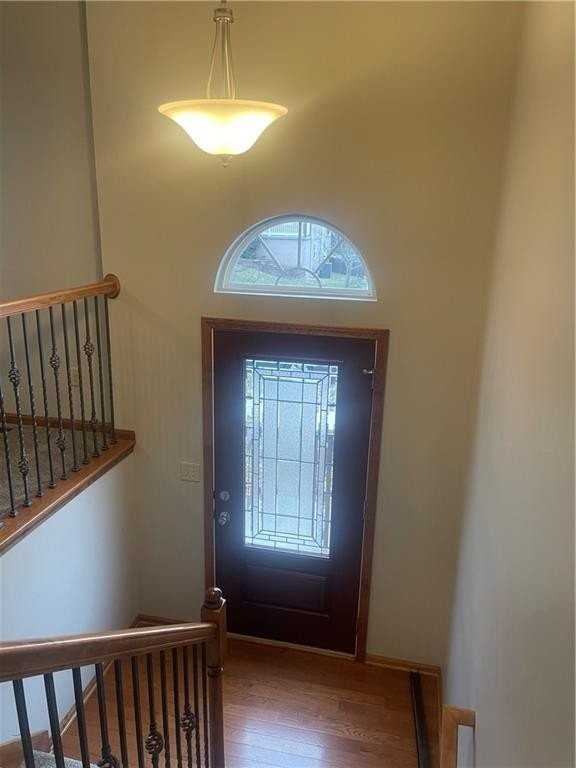 544 N Old Mill Rd - Photo 2 of 14