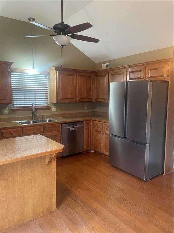 544 N Old Mill Rd - Photo 4 of 14