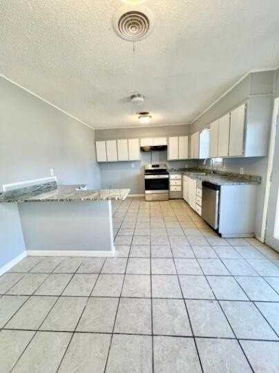 2802 40th St - Photo 3 of 11