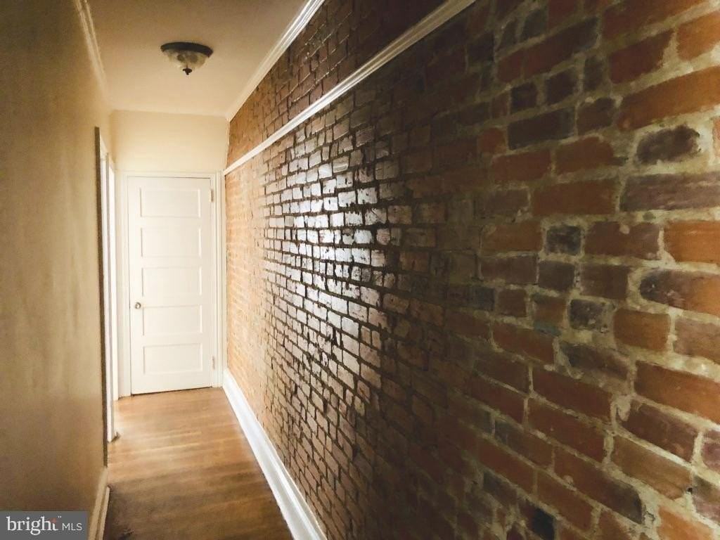 1415 N Harrison St - Photo 3 of 12