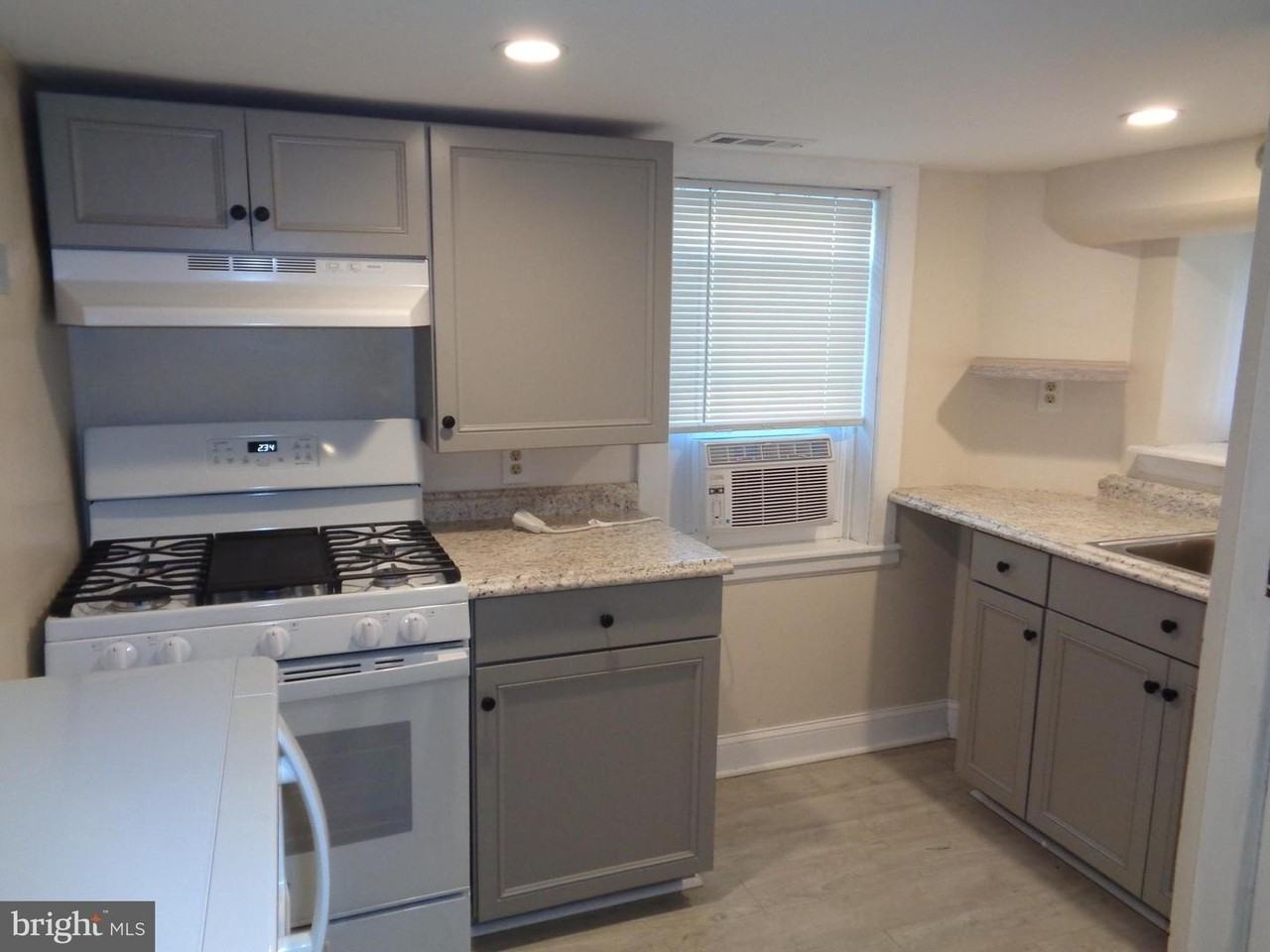 2800 Linwood Ave - Photo 2 of 15