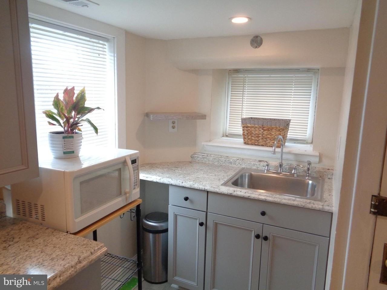 2800 Linwood Ave - Photo 5 of 15