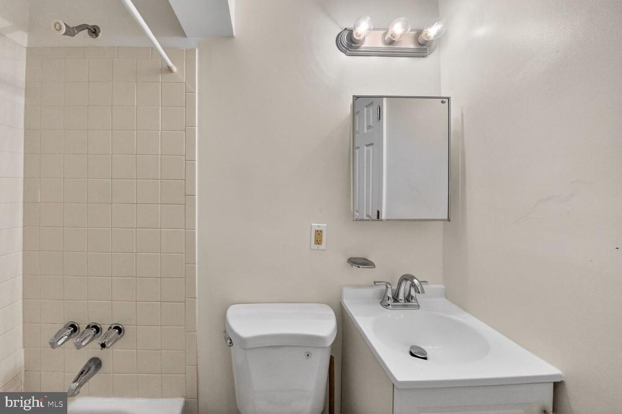 2890 Balmoral Dr - Photo 5 of 25