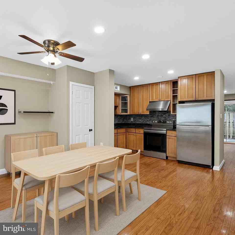 680 Azalea Dr - Photo 2 of 46