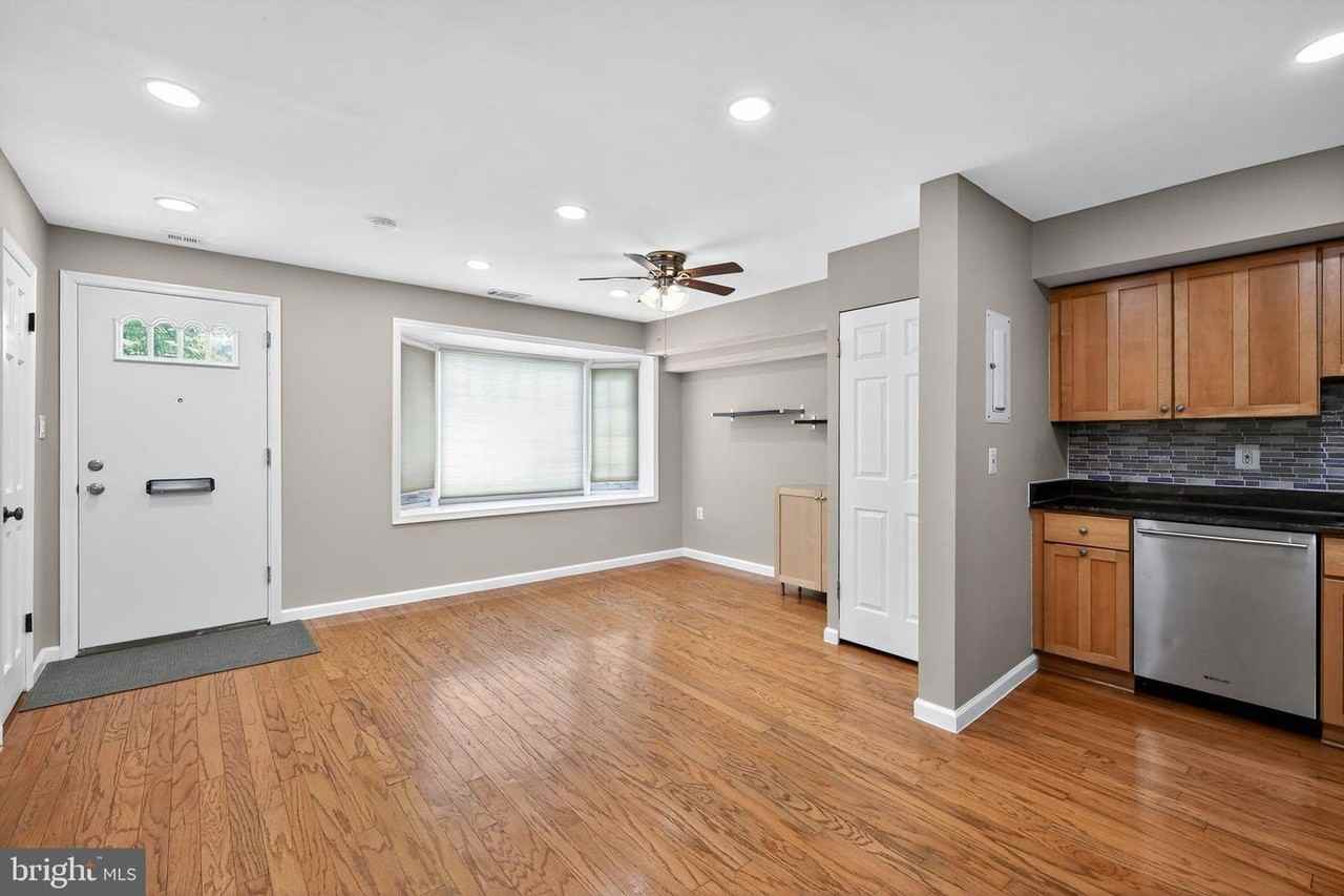 680 Azalea Dr - Photo 7 of 46