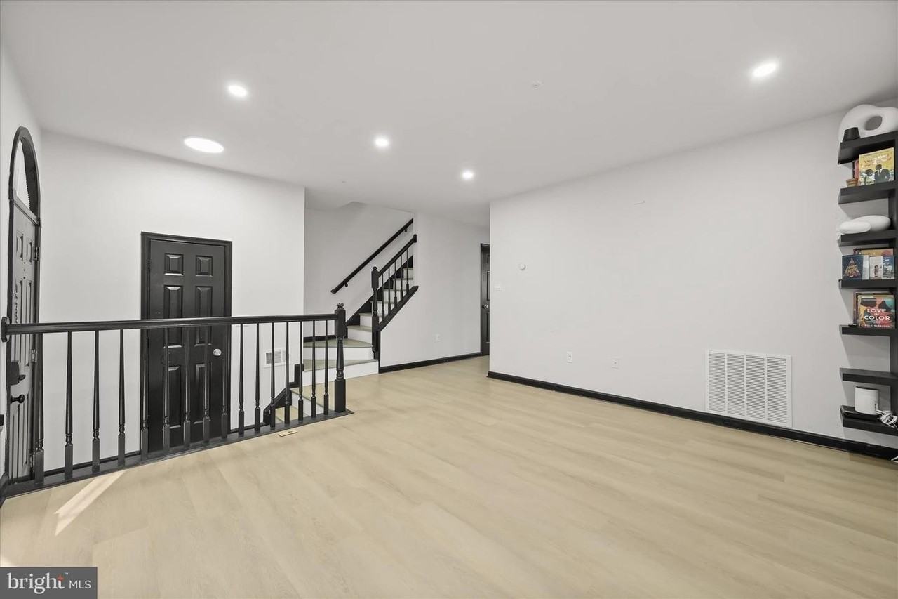 10626 Fitzgibbon Ct - Photo 4 of 22