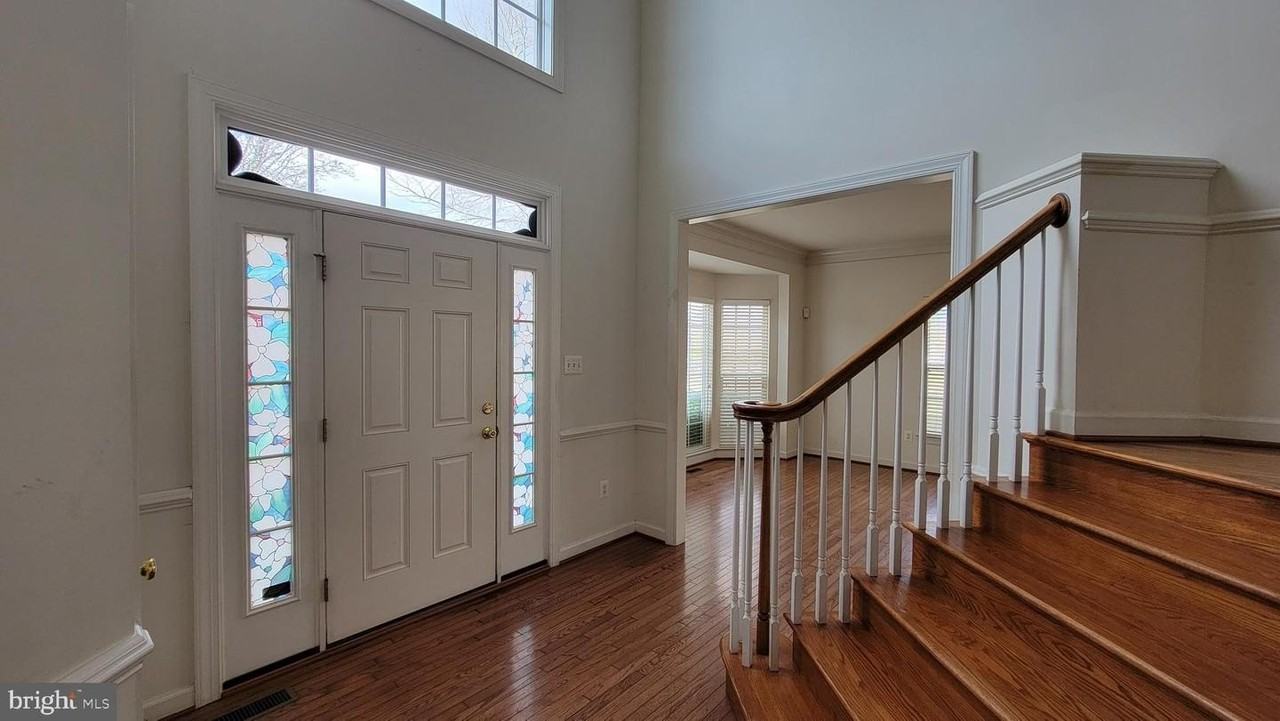 11017 Baldwin Dr - Photo 2 of 50