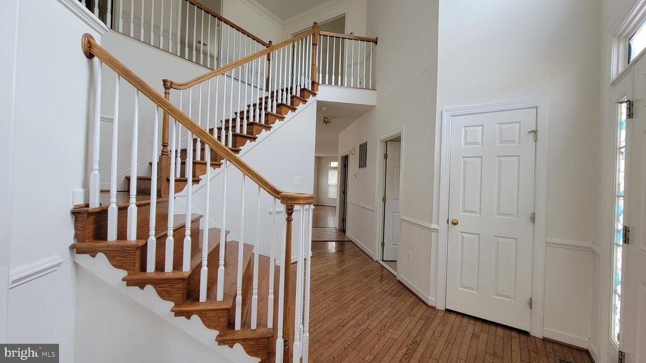 11017 Baldwin Dr - Photo 3 of 50